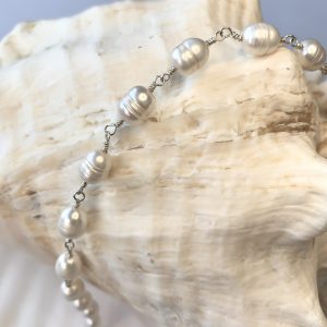 Gorgeous WHITE CIRCLED Saltwater Pearl Necklace