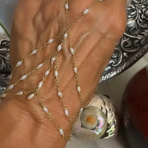 Elegant 14K Gold-Filled Hand Chain with Beautiful Rice Pearls